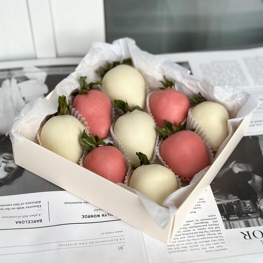 Клубника в шоколаде «Нежное послание» 9-12 ягод