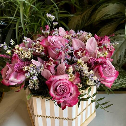 Pink roses box