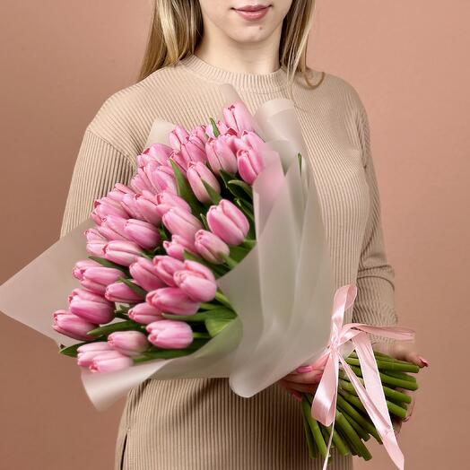 Яркий букет из 51 розового тюльпана 0908МТ