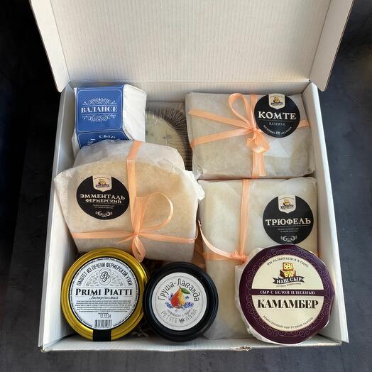 Вкусный подарочный набор сыров "Французские штучки" миди