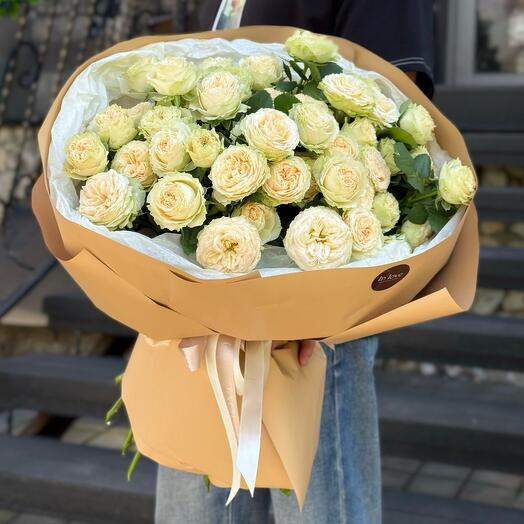 Пионовидные кустовые розы кремовые💛