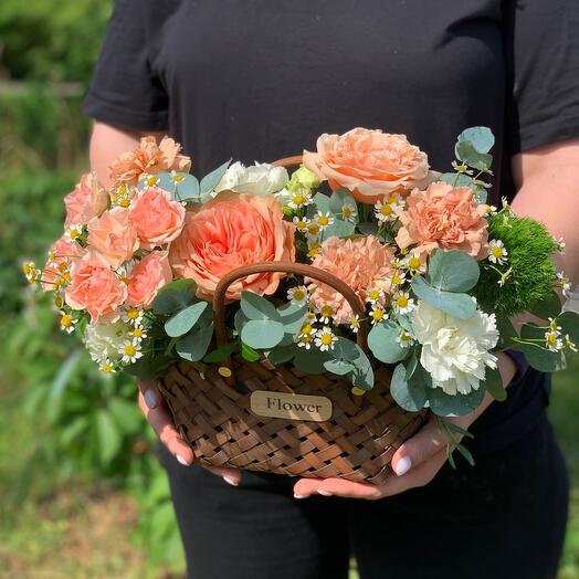 Корзина с цветами «охра 🦁»
