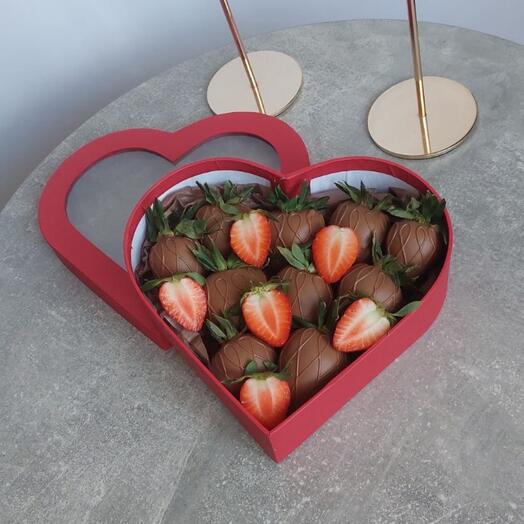 Клубника в шоколаде Love