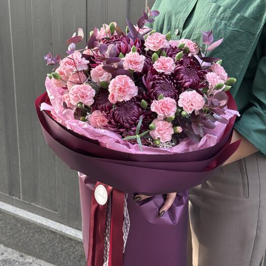 Букет из хризантем и гвоздики хр