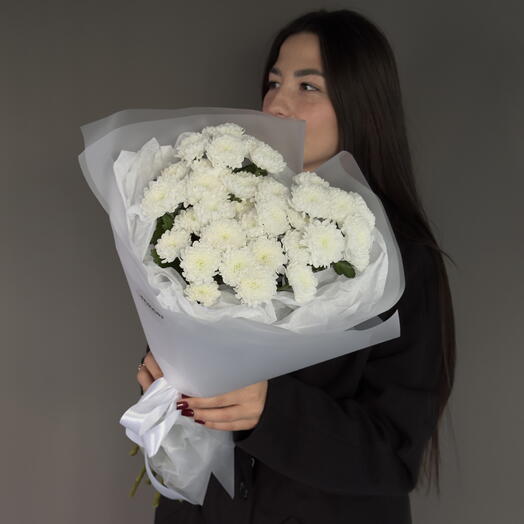 Белая кустовая милая хризантема