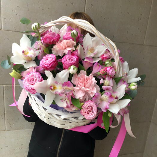 Корзина с цветами с орхидеями🌺🌸🌺🌸