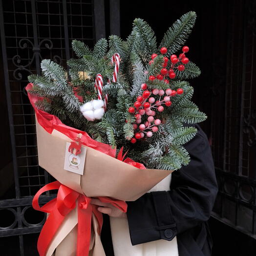 Зимний букет нобилис и леденцы