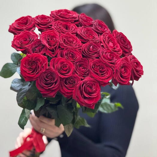 Роза красная 25 штук розы