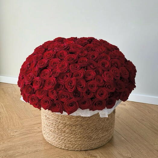 Розы в корзине ️