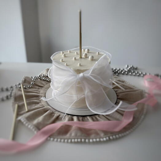 Торт с бантом