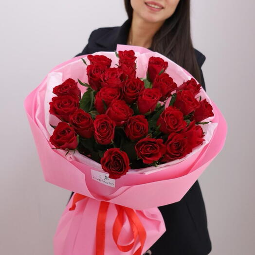 25 қысқа қызыл раушан