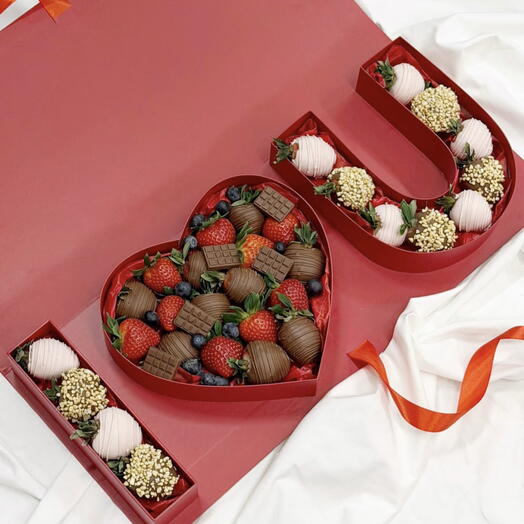 Клубника в шоколаде I love you ассорти