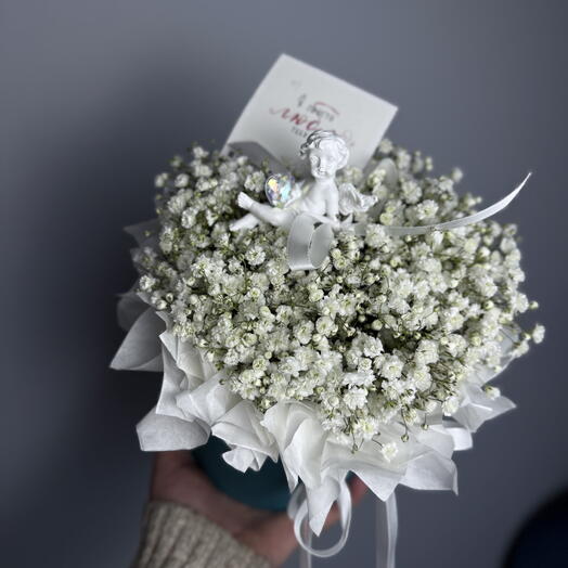 Гипсофилы  в коробке с ангелочком