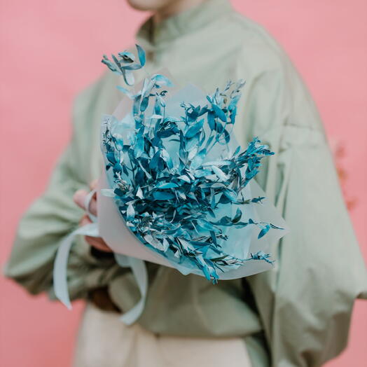 Голубой букет из сухого эвкалипта