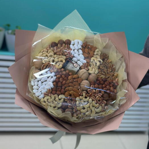 Ореховый букет «щелкунчик»