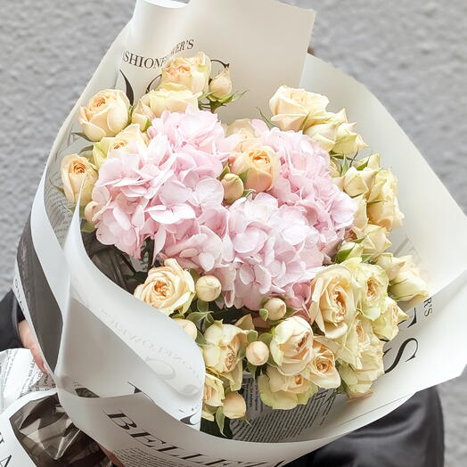 Spray rose and pink hydrangea