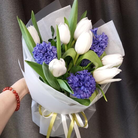 Весенний букет из тюльпанов и гиацинтов 💜