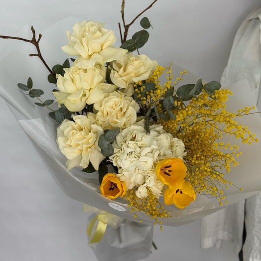 Букет «8 марта» подарок для руководителя