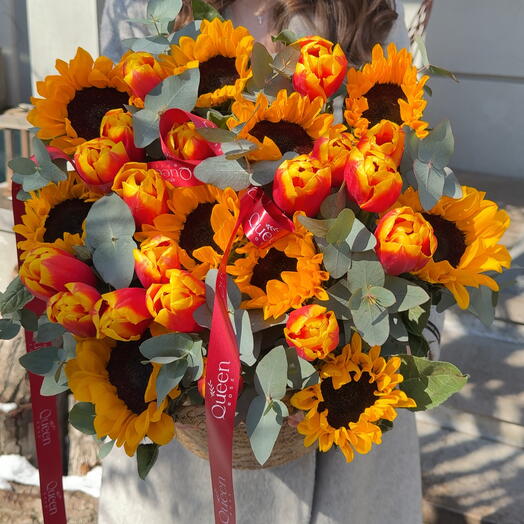 Кашпо с подсолнухами