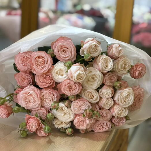 Кустовые розы 9 штук микс