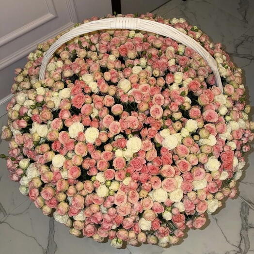 Корзина XXL с кустовыми розами