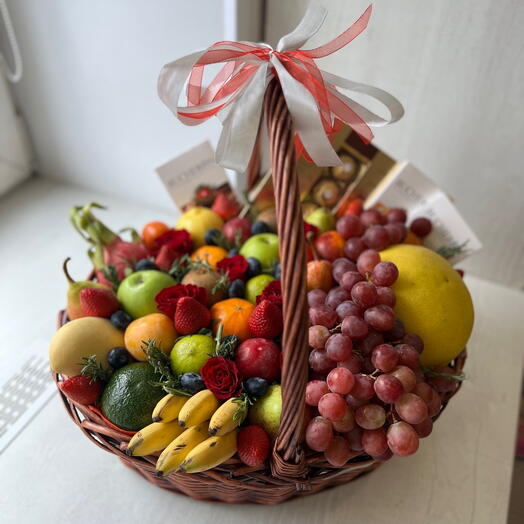 Фруктовая корзина с FERRERO
