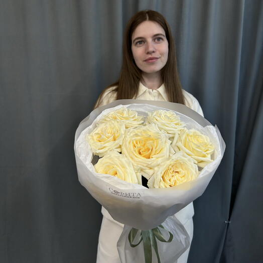 Букет с пионовидными розами