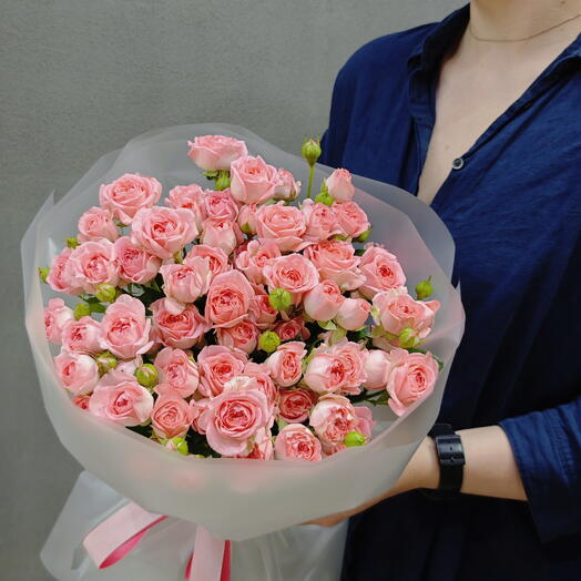Букет из 15 кустовых розовых роз Femke