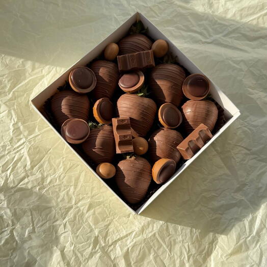 Клубника в шоколаде Toffifee + Kinder