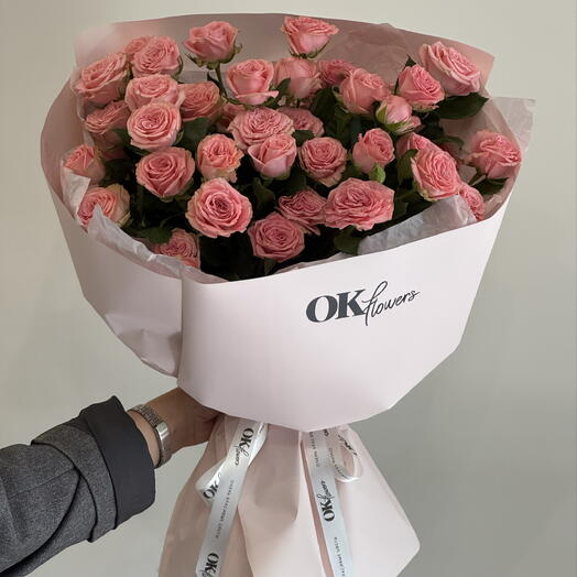 Букет из кустовых роз