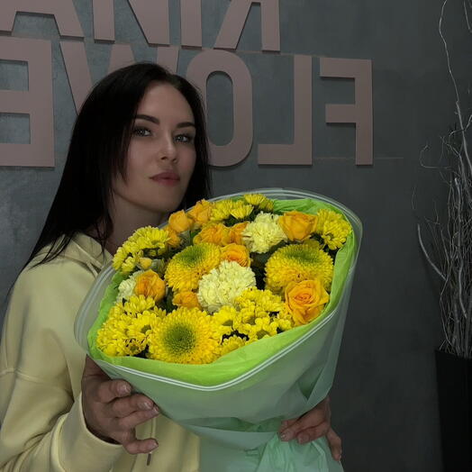 Яркий букет из хризантем