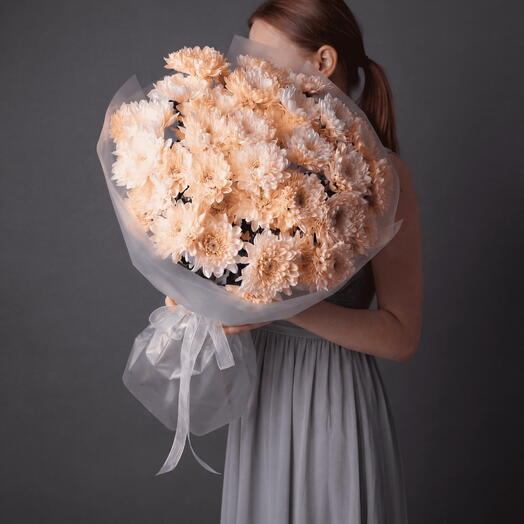 Монобукет из персиковых кустовых хризантем (9 веток) от XOFLOWERS