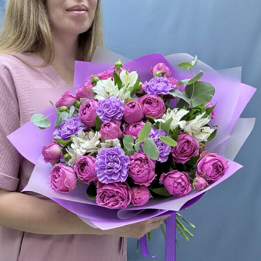 Букет «Сиреневая мечта»💜 пионовидные кустовые розы