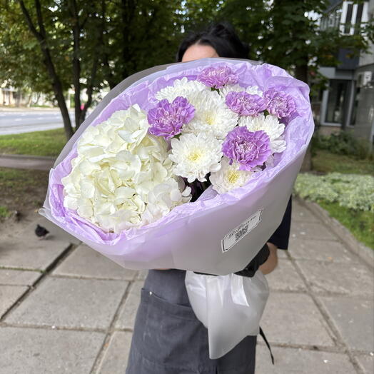 Букет с гортензией