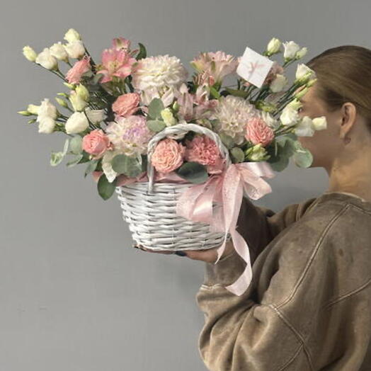 Корзина с георгинами 🌸