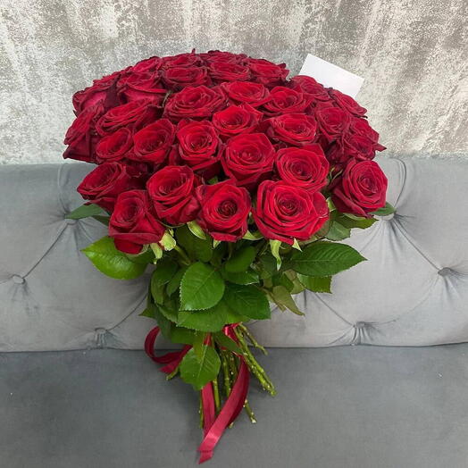 Букет из 49 красных роз