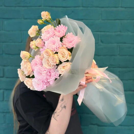Скидка 25% 😻 Авторский букет с нежными кустовыми розами 🌸