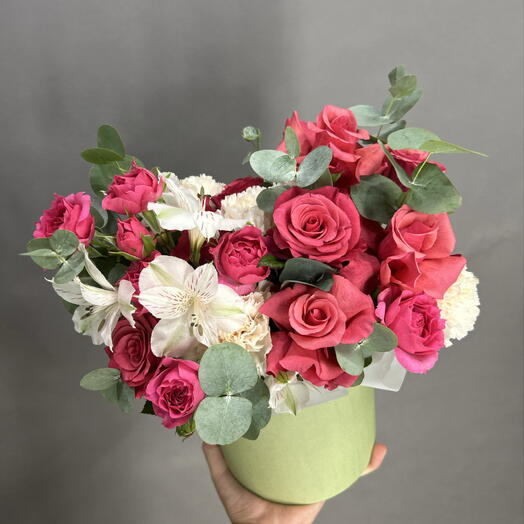Композиция с розовыми розами (5059)