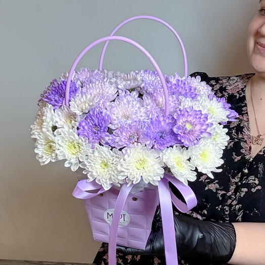 Сиреневая нежная сумочка с пушистыми хризантемами💕