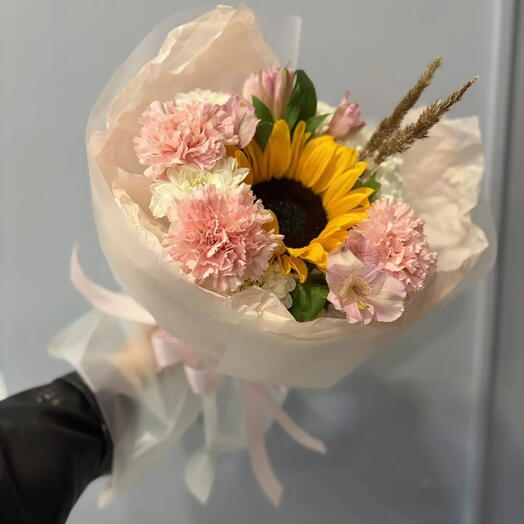 Милый букетик с подсолнухом💛