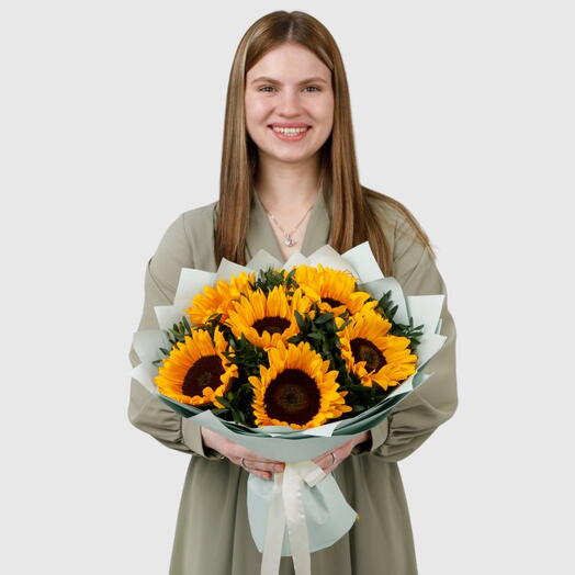Букет из подсолнухов