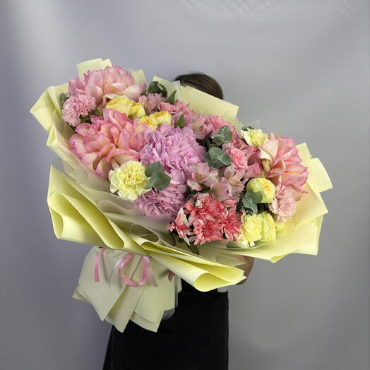 Авторский букет с розовой гортензией 🌸
