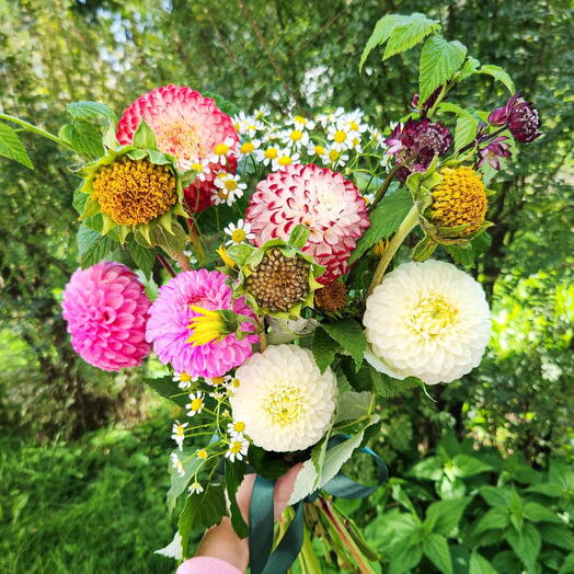 Сборный букет с георгинами 😍