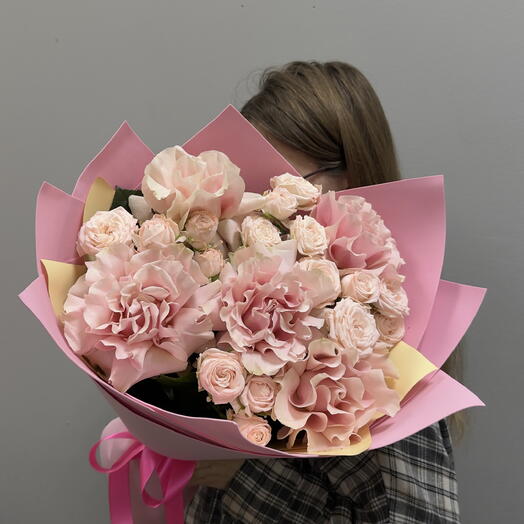 Букет кустовые и французские розы 🎀