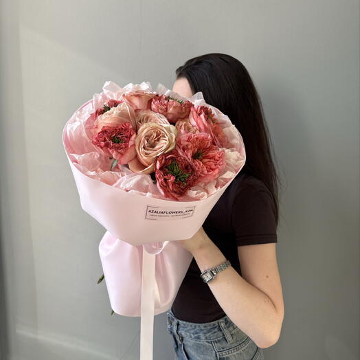 Букет пионовидных роз 🌹