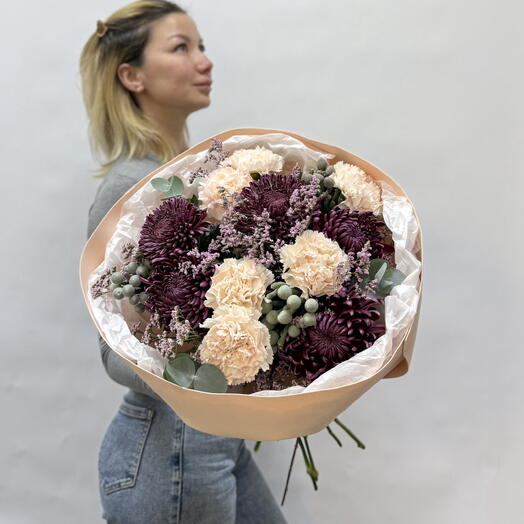 Авторский букет с хризантемой и экзотическими цветами 🥰