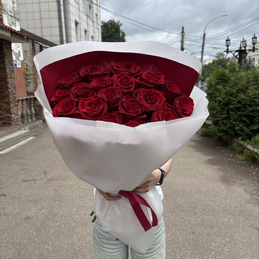 Моно из красных роз