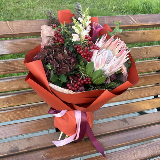Протея осенью с каллой винной и гортензией голландской супер стойкой 🤩🤩🤩🍁🍂🍁