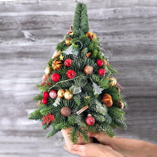 Tree of Nobilis garland with battery operated