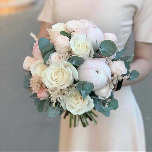 Bride's bouquet with Keira + boutonniere + flowers in a box